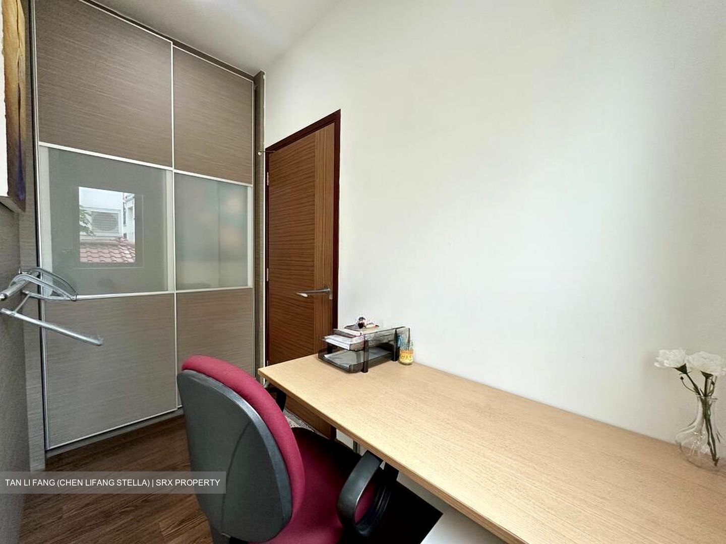 Florence Road (D19), Terrace #496340681